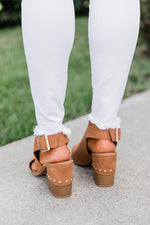 Load image into Gallery viewer, Emerson Camel Booties
