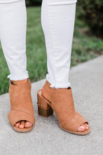 Load image into Gallery viewer, Emerson Camel Booties
