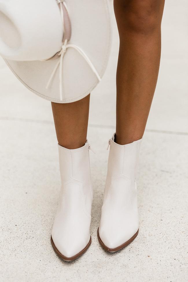 Darby Pointed Toe Beige Western Boot