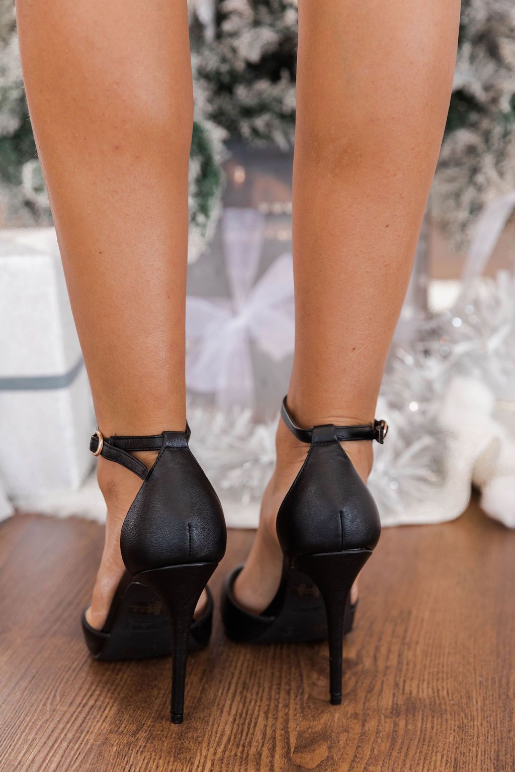 Daniella Black Closed Toed Heels