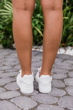 Load image into Gallery viewer, The Jenny Solid Sneakers White
